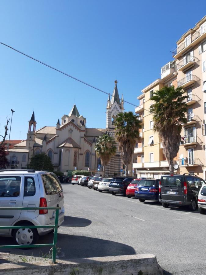 Lamberti Beach Apartment - 150 M From The Sea - Just Renewed - Wifi Savona Eksteriør bilde