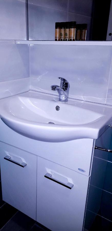 Lamberti Beach Apartment - 150 M From The Sea - Just Renewed - Wifi Savona Eksteriør bilde